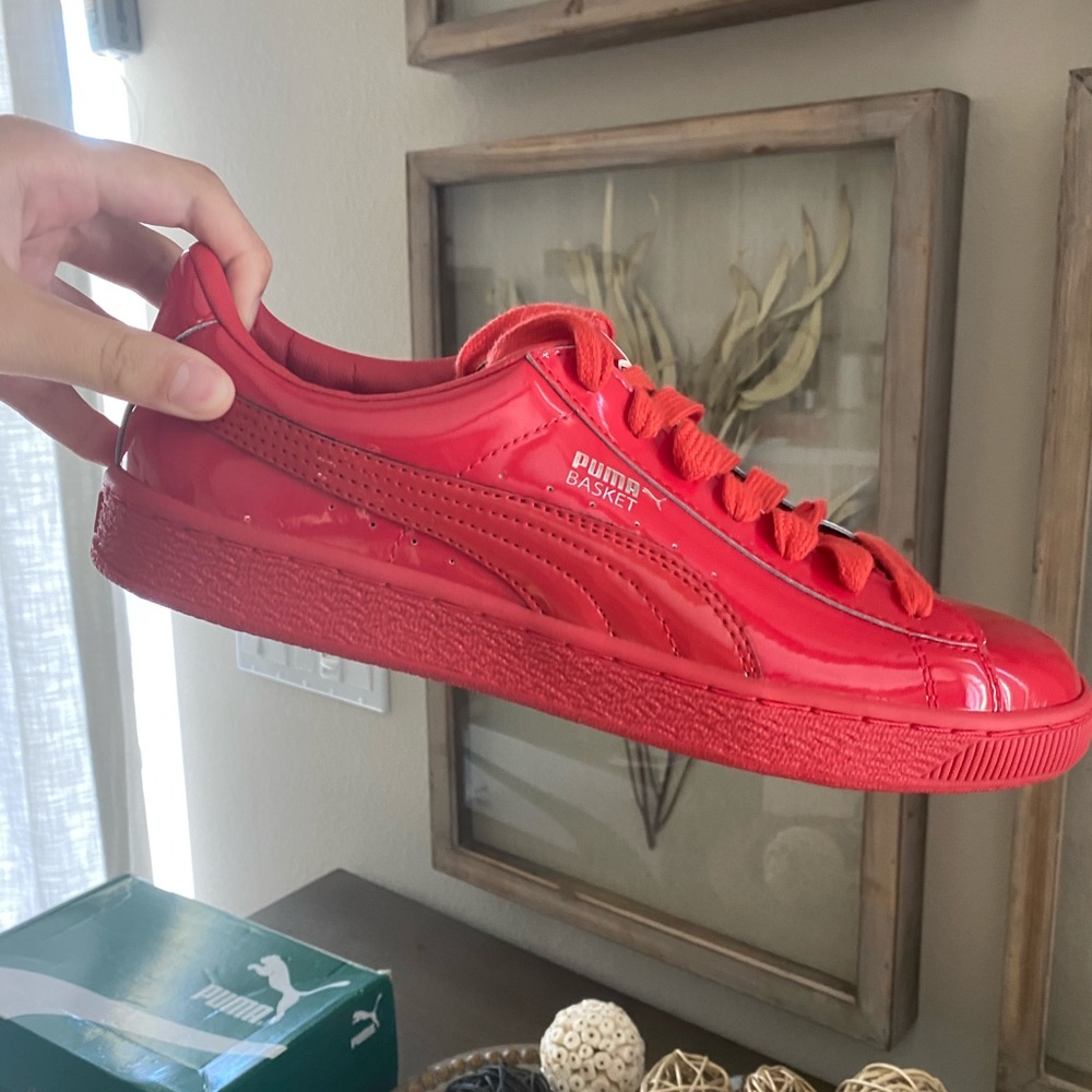 basket red pumas in red <3